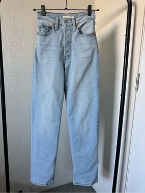 Levi’s Premium Ribcage Straight Jeans Size 24 Light Wash Bleached Blue Denim